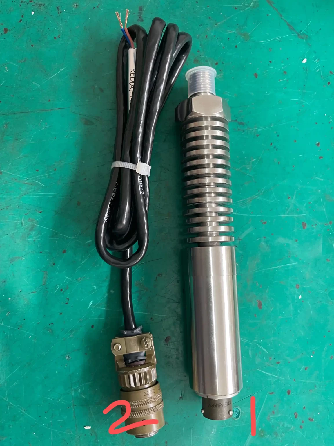 定制外壳:带 6 针 Bendix 连接器的压力传感器连接器 7 Pressure Transducer Connector with 6 Pin Bendix Connector