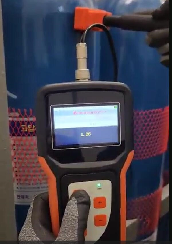 什么是超声波二氧化碳液位指示器?二氧化碳钢瓶液位测量装置 1 What Is the Ultrasonic CO2 Level Indicator