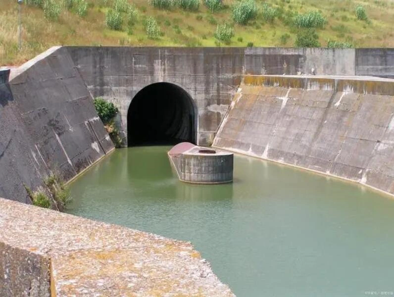 Radar Water Level Sensor Measuring Culverts