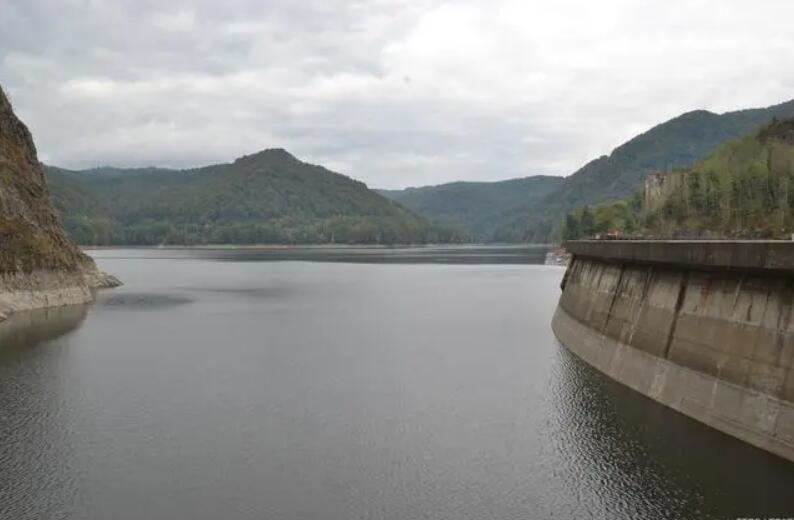 Radar Water Level Sensor measures reservoir water level